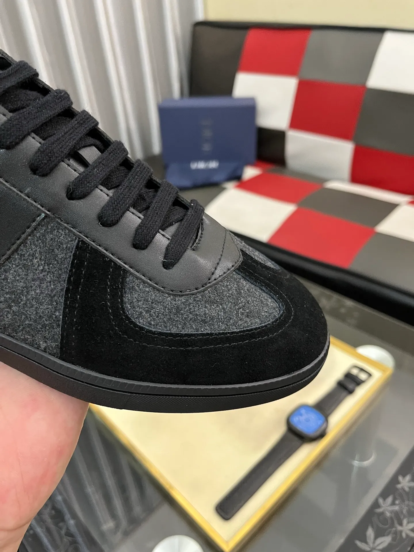 Men's shoes 💰400⌚️⌚️ 【Dior*DIAO】original quality.~ Unique modern style sneakers. 🏃A must-have casual shoe for trendy men😍😍 Original brand imported from Italy, imported original leather, sheep lining (refuses to discolor and grind feet) Sole: Original sole provided by the original factory, French lazy style design ⚠️Fit to the feet, original quality, super comfortable original sole. Code number: 38-443️⃣Colors available